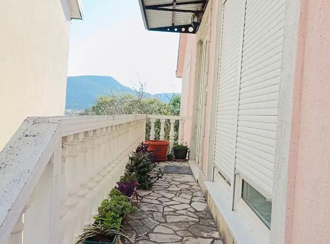 Poseidon House Апартаменты Мостар